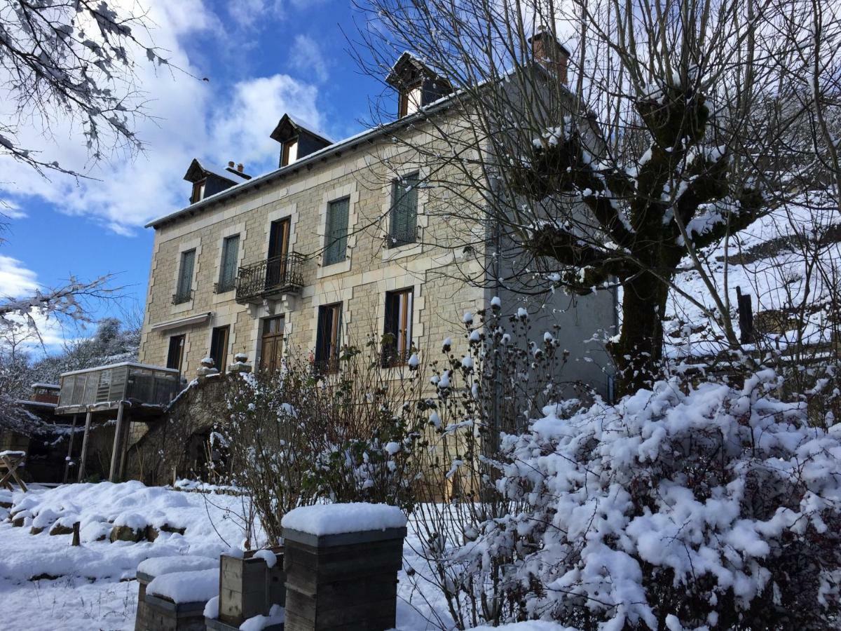 Aux Berges Du Coubisou Bed & Breakfast Екстериор снимка